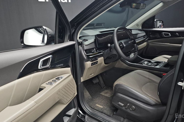 2024 Kia Carnival с пробегом 18 722 км