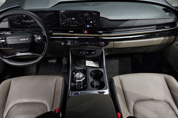 2024 Kia Carnival с пробегом 18 722 км