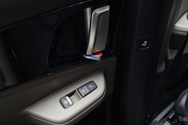 2024 Kia Carnival с пробегом 18 722 км