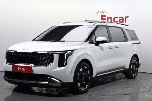2025 Kia Carnival с пробегом 5 748 км