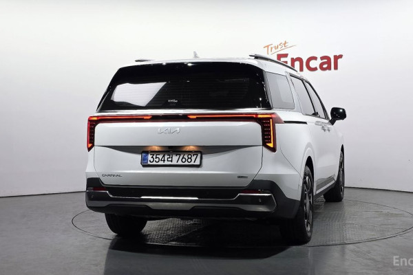 2025 Kia Carnival с пробегом 5 748 км