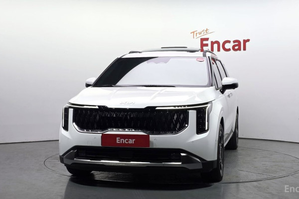 2025 Kia Carnival с пробегом 5 748 км