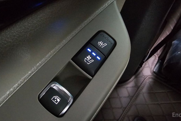 2025 Kia Carnival с пробегом 5 748 км