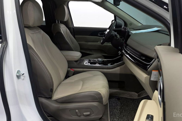 2024 Kia Carnival с пробегом 41 201 км