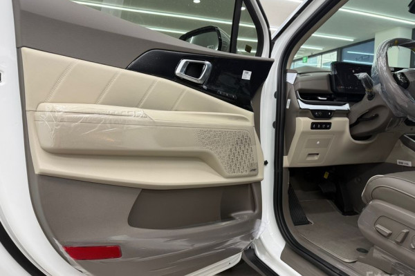 2026 Kia Carnival с пробегом 21 км