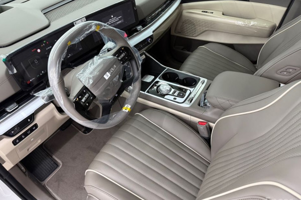 2026 Kia Carnival с пробегом 21 км