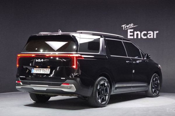 2024 Kia Carnival с пробегом 38 389 км