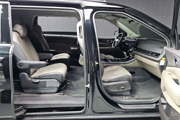 2024 Kia Carnival с пробегом 38 389 км