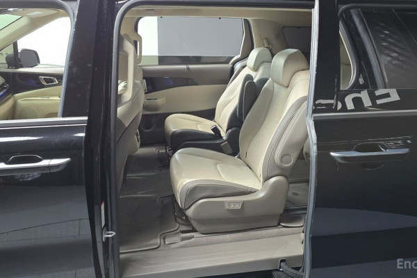 2024 Kia Carnival с пробегом 46 605 км