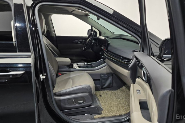 2024 Kia Carnival с пробегом 47 231 км