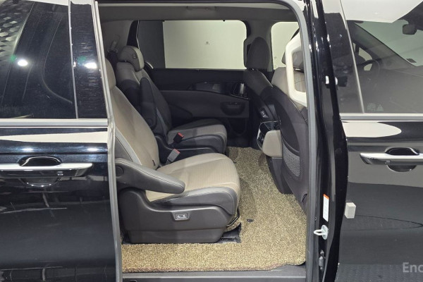 2024 Kia Carnival с пробегом 47 231 км