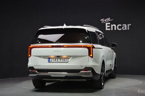 2025 Kia Carnival с пробегом 11 404 км