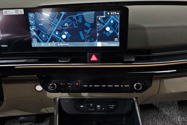 2025 Kia Carnival с пробегом 11 404 км