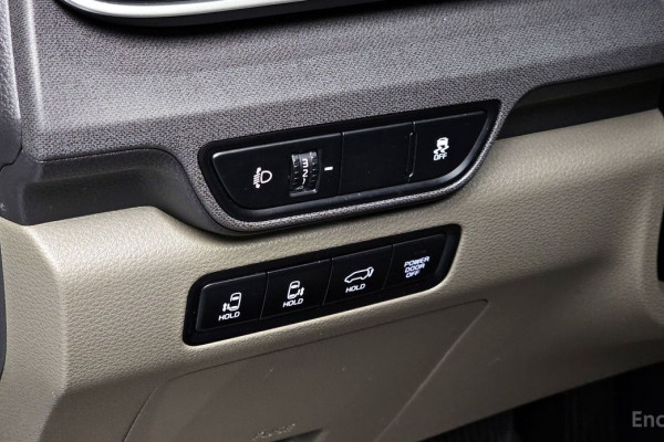 2024 Kia Carnival с пробегом 50 694 км