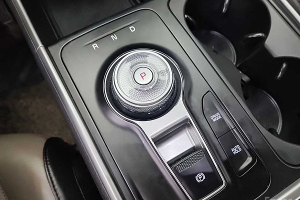 2024 Kia Carnival с пробегом 85 671 км