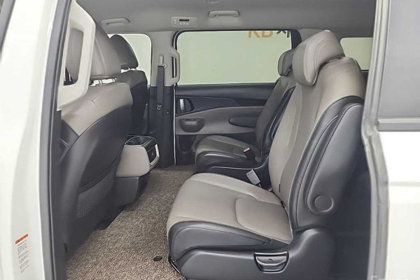 2024 Kia Carnival с пробегом 85 671 км