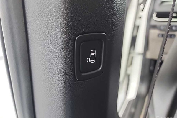 2024 Kia Carnival с пробегом 85 671 км