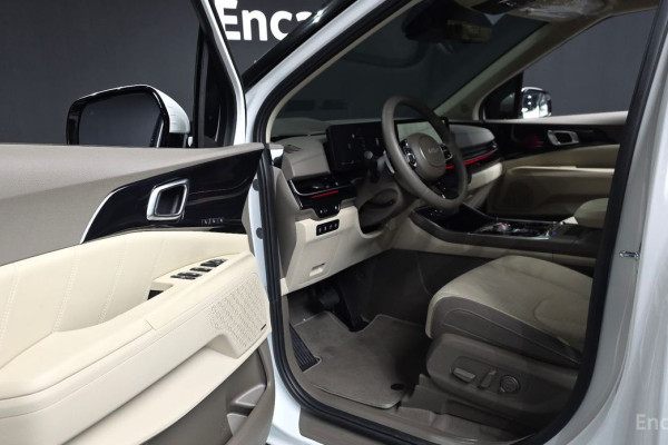 2024 Kia Carnival с пробегом 5 459 км