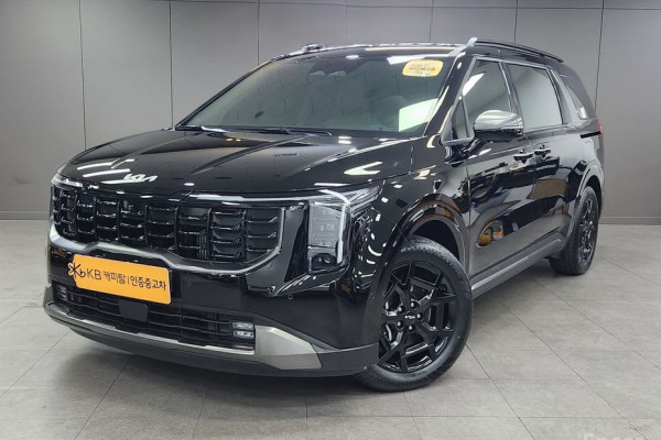 2025 Kia Carnival с пробегом 17 934 км