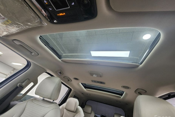 2025 Kia Carnival с пробегом 17 934 км