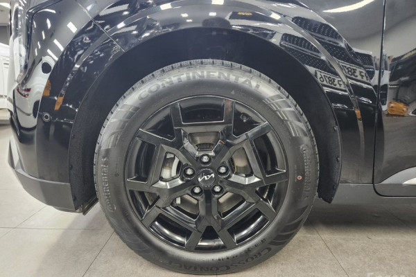 2025 Kia Carnival с пробегом 17 934 км