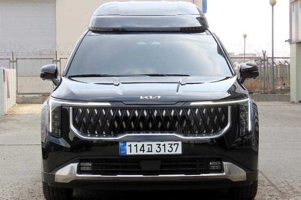 2024 Kia Carnival с пробегом 42 872 км