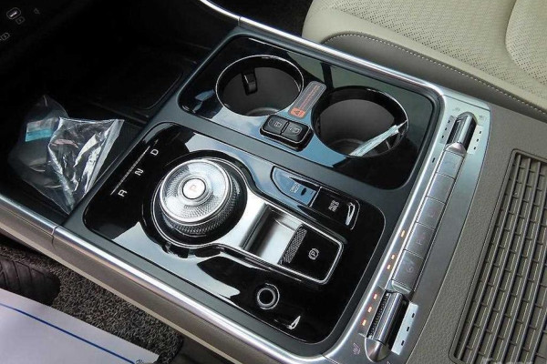 2024 Kia Carnival с пробегом 42 872 км