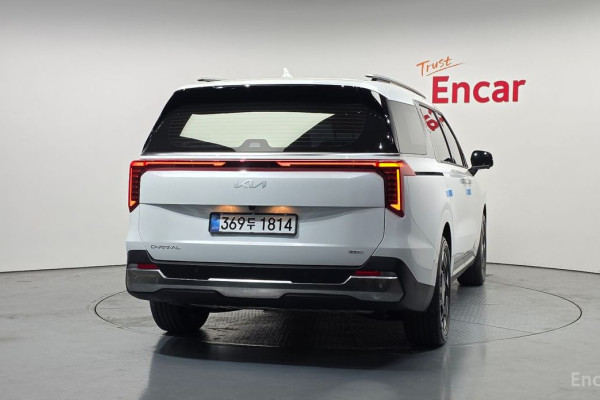 2025 Kia Carnival с пробегом 16 567 км