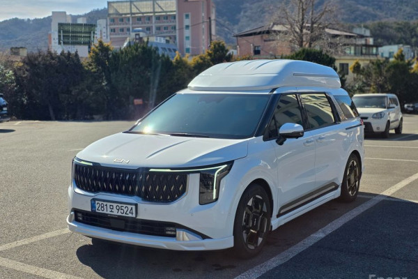 2025 Kia Carnival с пробегом 2 400 км