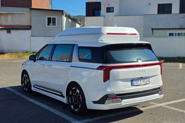 2025 Kia Carnival с пробегом 2 400 км