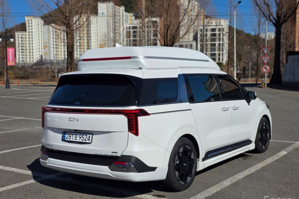 2025 Kia Carnival с пробегом 2 400 км