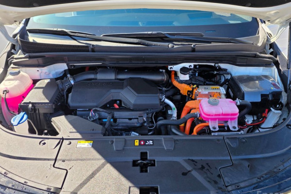 2025 Kia Carnival с пробегом 2 400 км