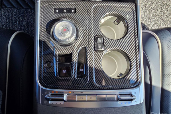 2025 Kia Carnival с пробегом 2 400 км