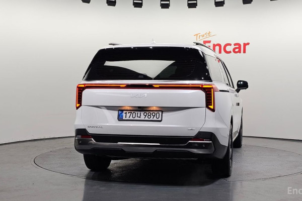 2024 Kia Carnival с пробегом 40 403 км