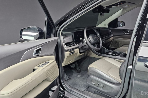 2024 Kia Carnival с пробегом 28 854 км