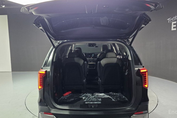 2024 Kia Carnival с пробегом 28 854 км