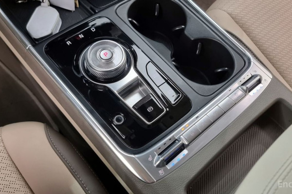 2024 Kia Carnival с пробегом 20 443 км