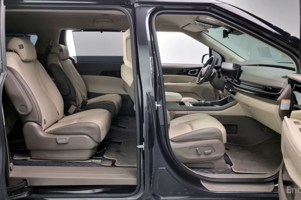 2024 Kia Carnival с пробегом 20 443 км