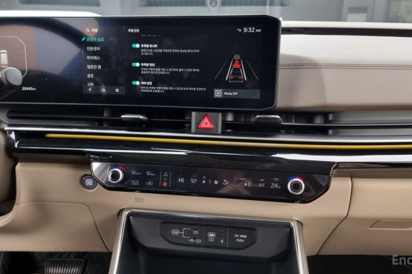 2024 Kia Carnival с пробегом 20 443 км