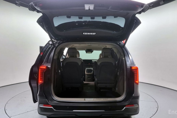 2024 Kia Carnival с пробегом 20 443 км