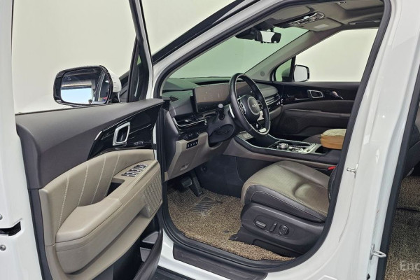 2024 Kia Carnival с пробегом 37 658 км