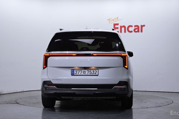2024 Kia Carnival с пробегом 37 658 км