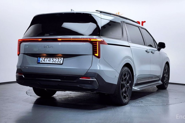 2024 Kia Carnival с пробегом 6 551 км