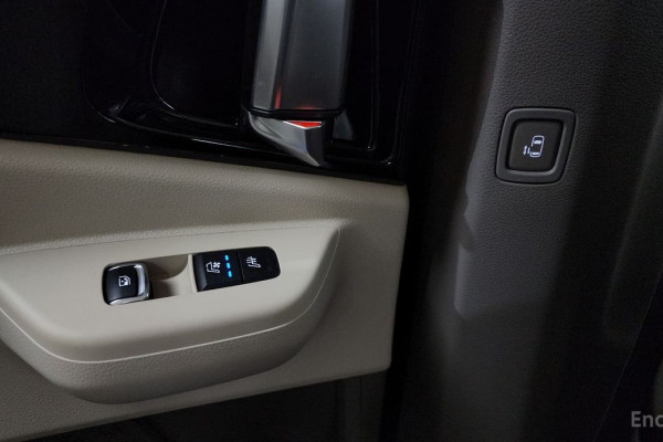 2024 Kia Carnival с пробегом 6 551 км