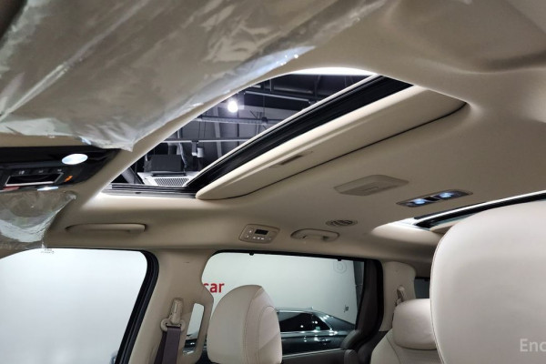 2024 Kia Carnival с пробегом 6 551 км