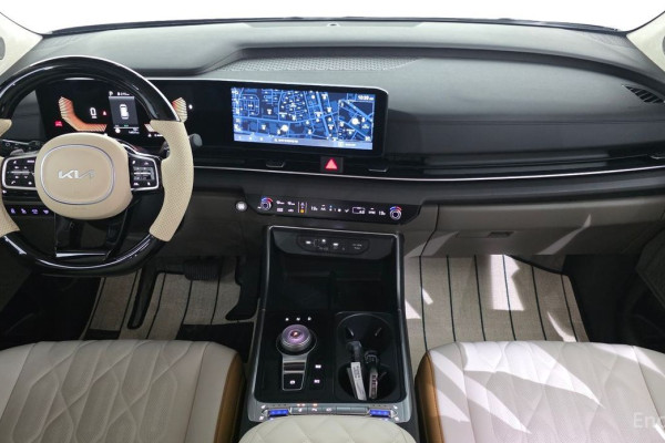 2024 Kia Carnival с пробегом 14 631 км