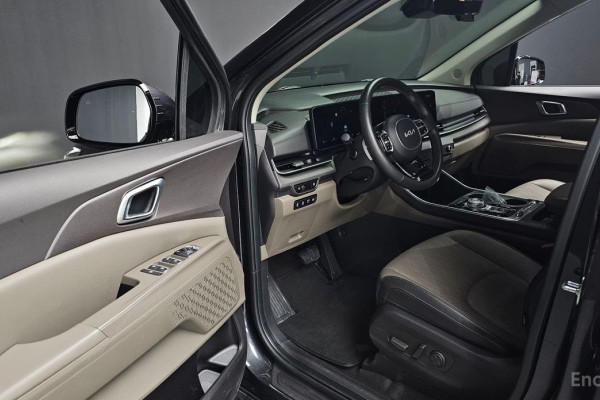 2024 Kia Carnival с пробегом 21 326 км