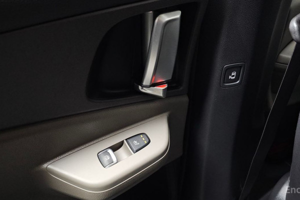 2024 Kia Carnival с пробегом 21 326 км