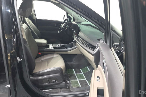 2023 Kia Carnival с пробегом 30 465 км