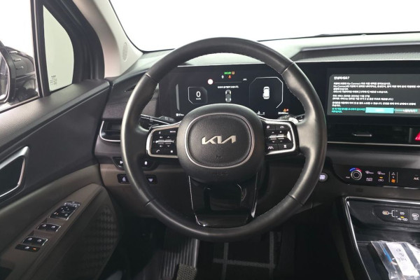 2023 Kia Carnival с пробегом 30 465 км